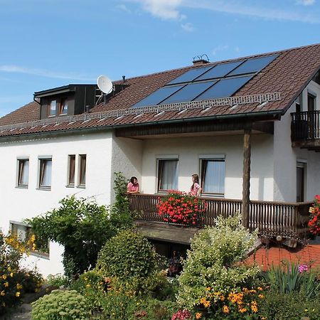 Gaestehaus Fidelis Grafenwiesen エクステリア 写真