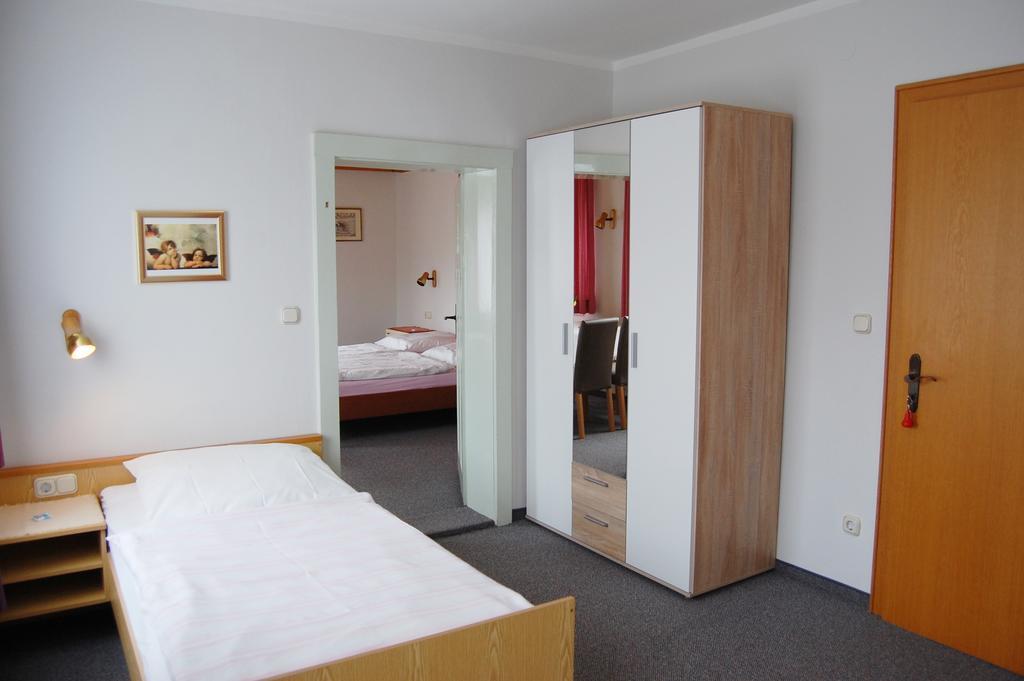 Gaestehaus Fidelis Grafenwiesen エクステリア 写真